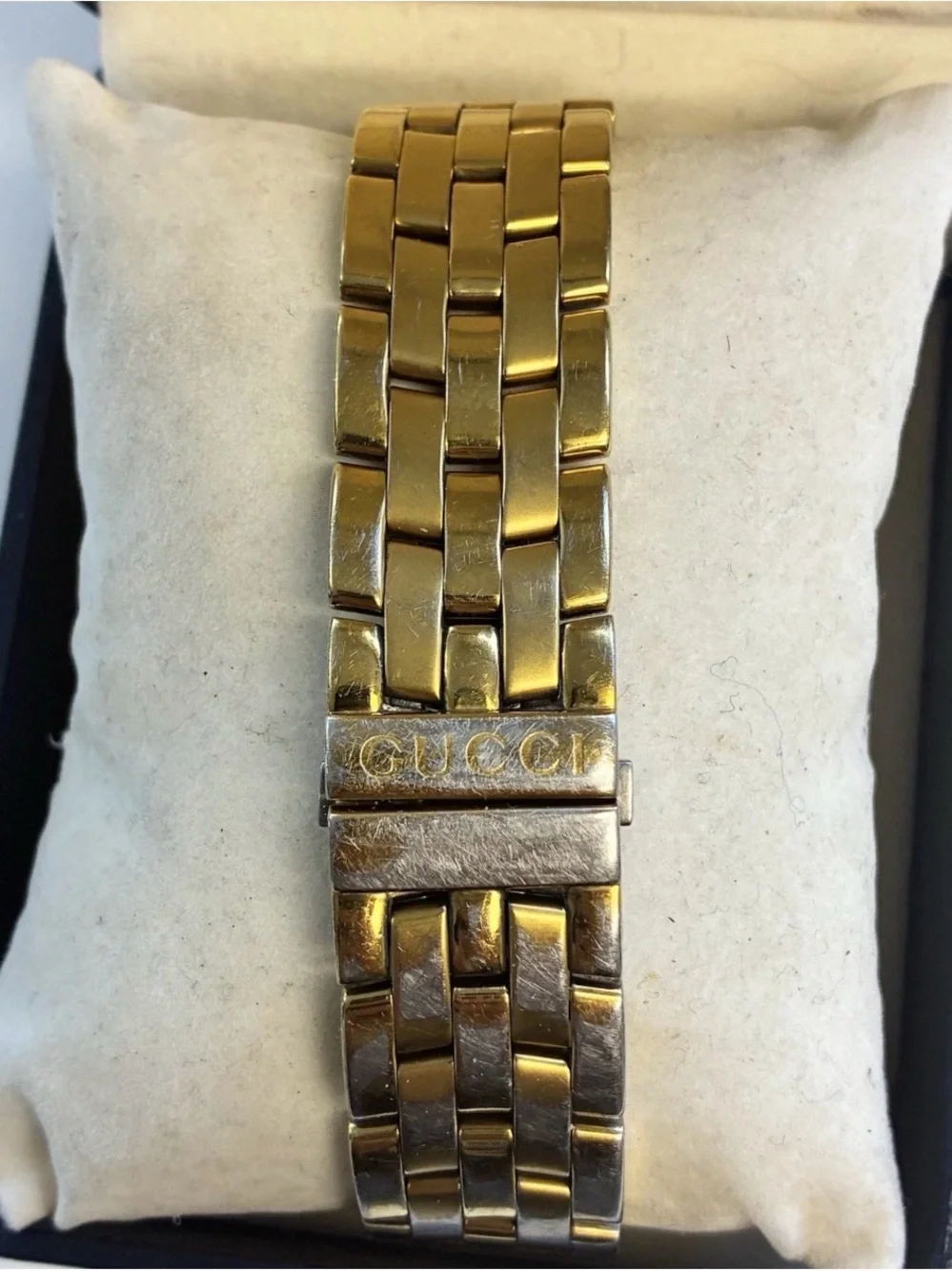 Gucci 5400M Men’s Watch – Black Dial with Diamond Markers